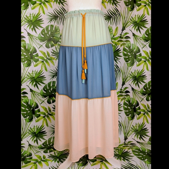 Loft Boho 3 Panelled Maxi Skirt (Size: X-Small) - Picture 2 of 11